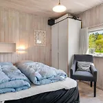 בית נופש Stunning In With Sauna Knebel