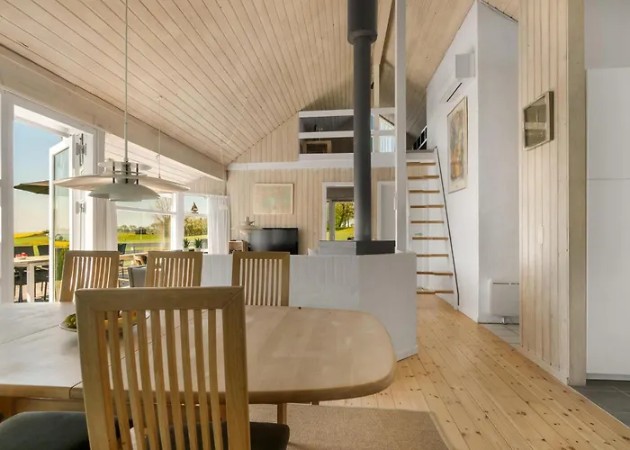 Dom wakacyjny Stunning In With Sauna